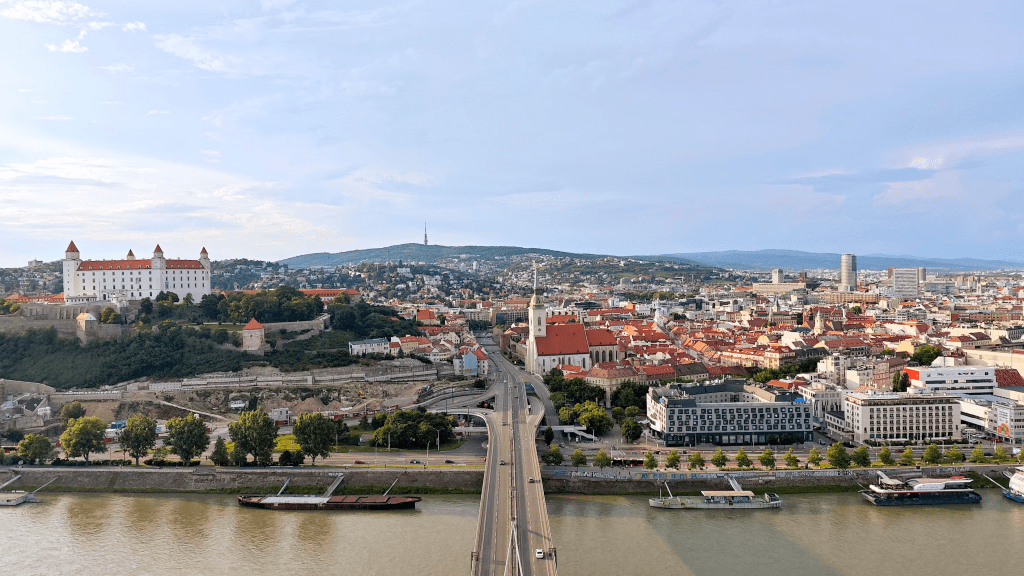 Slovakia: MEPs demand action to protect EU values and the EU budget 